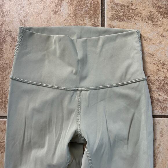Lululemon Wunder Under High-Rise Leggings 28" Luxtreme Sea Moss Green Size 4 - Picture 3 of 9